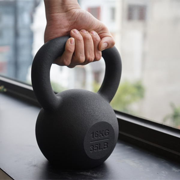 Iron cast kettlebell